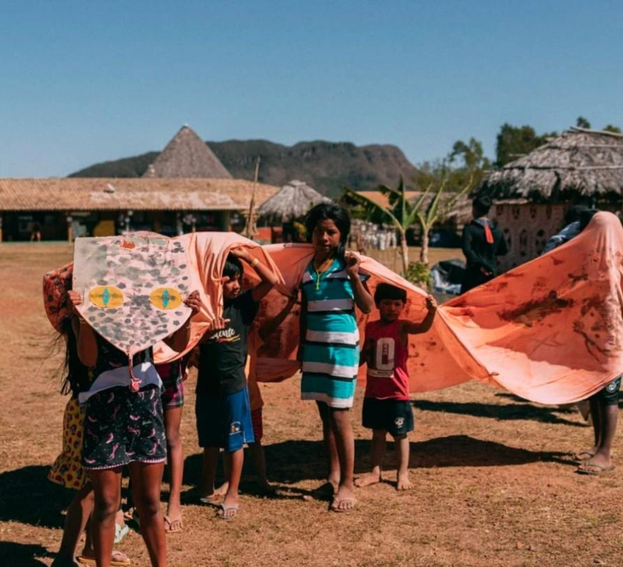 O brincar como ponte: uma vivência na Aldeia Multiétnica 